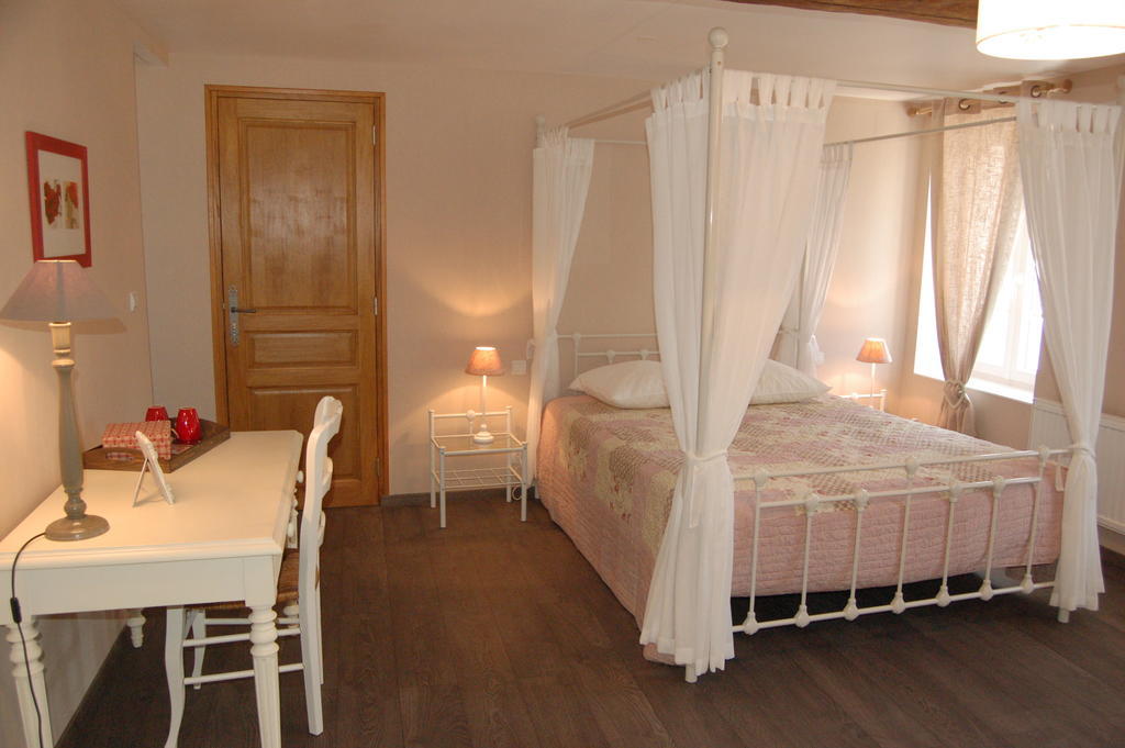La Chaiserie La Croix-Saint-Leufroy Δωμάτιο φωτογραφία